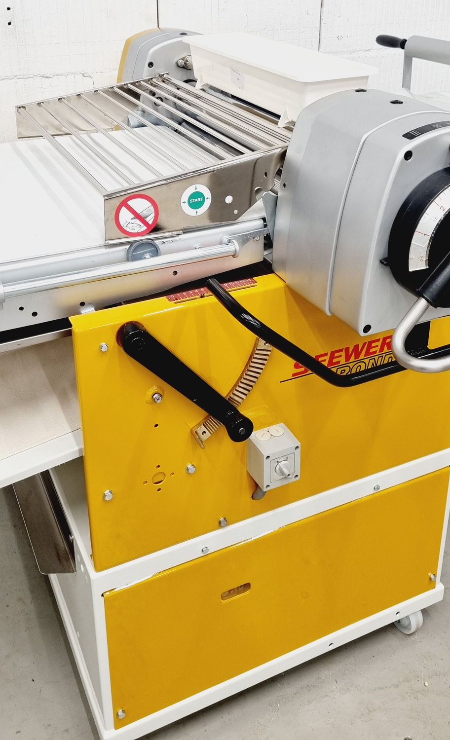 Ausrollmaschine Seewer Rondo SKO 64