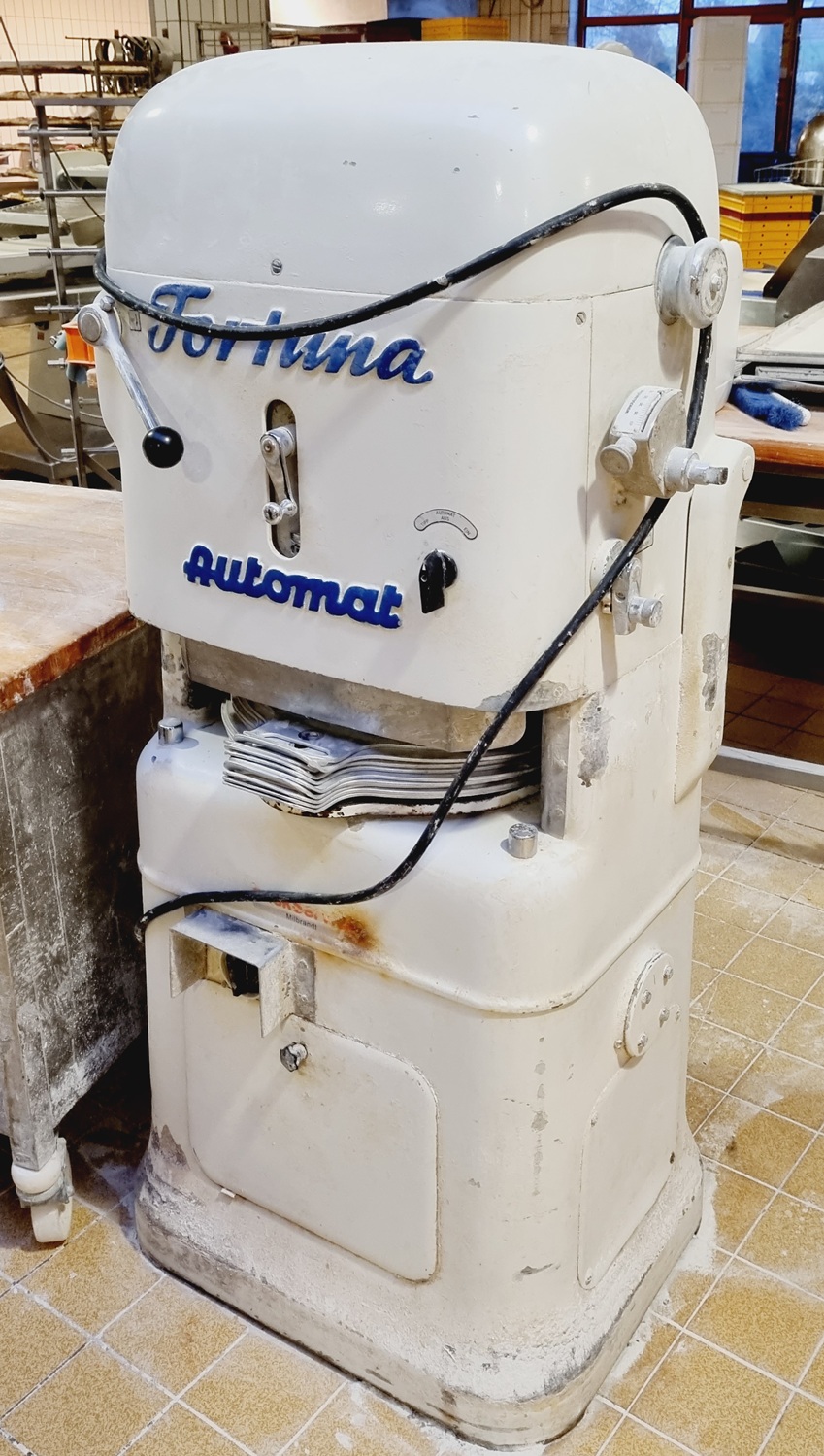 Brötchenpresse Fortuna Automat A 4 E