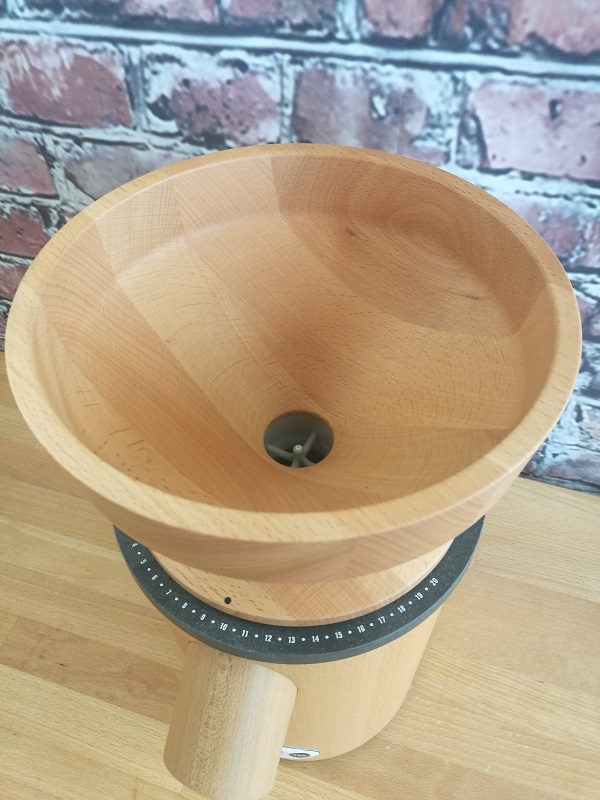 Getreidemühle Mockmill Lino 200 aus Holz