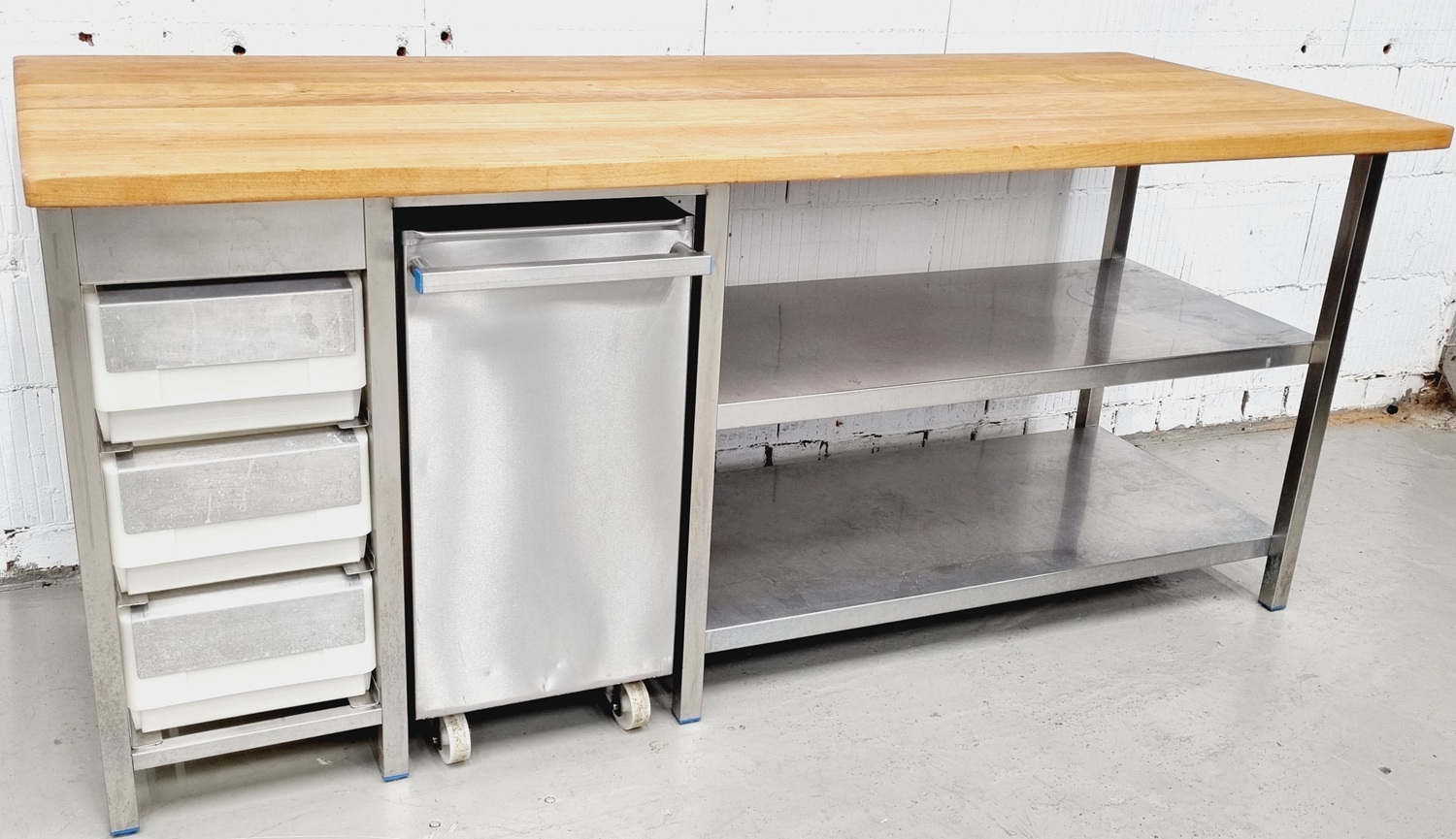 Arbeitstisch AT 2000 mit Buchenholzplatte und Mehlwagen