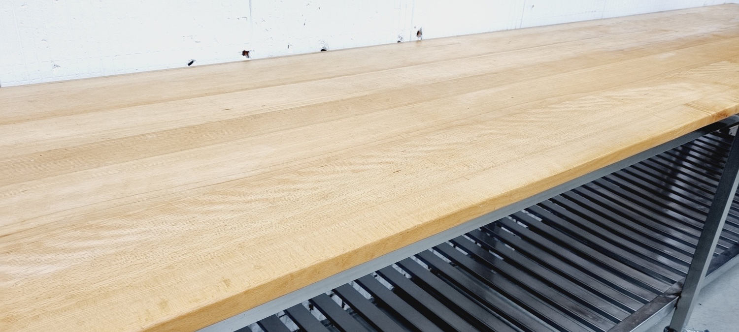 Arbeitstisch AT 4000 mit Buchenholzplatte fahrbar