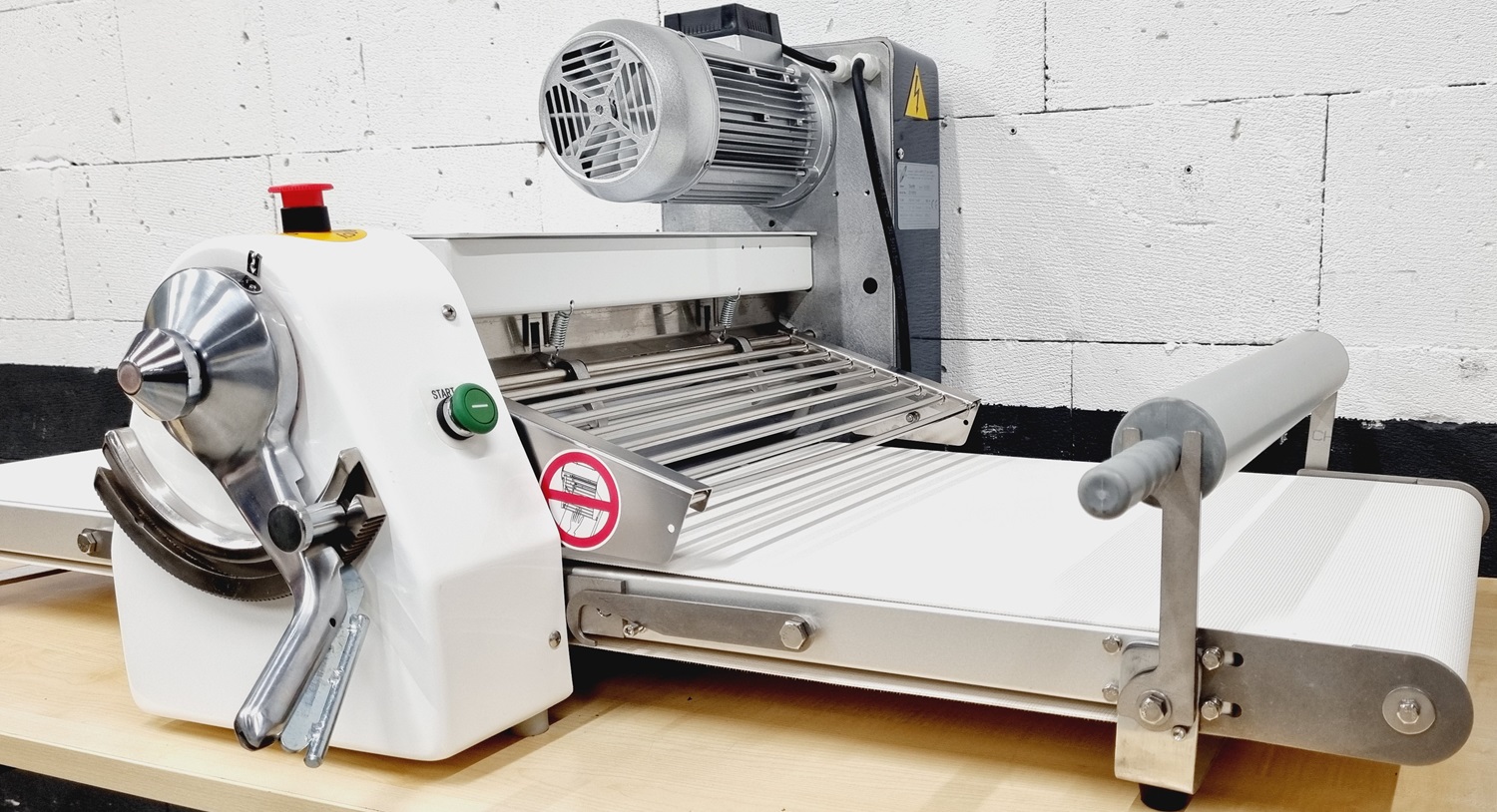 Ausrollmaschine SM 520 S  NEU