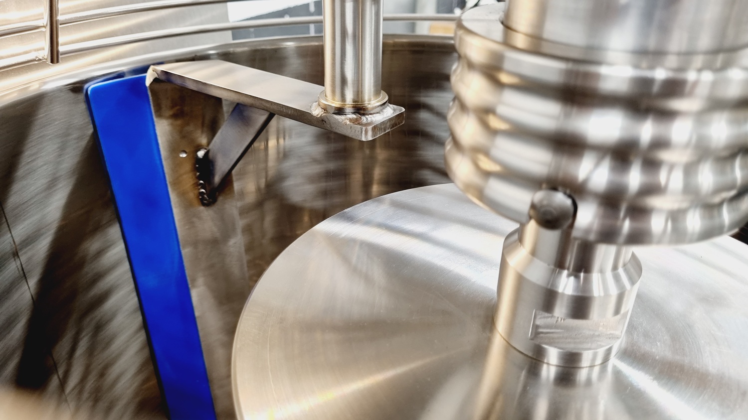 Planetenrührmaschine V-Mixer 100 L Planetenrührmaschine V-Mixer 140 L