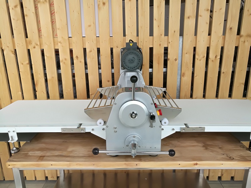 Ausrollmaschine SM 520 NEU
