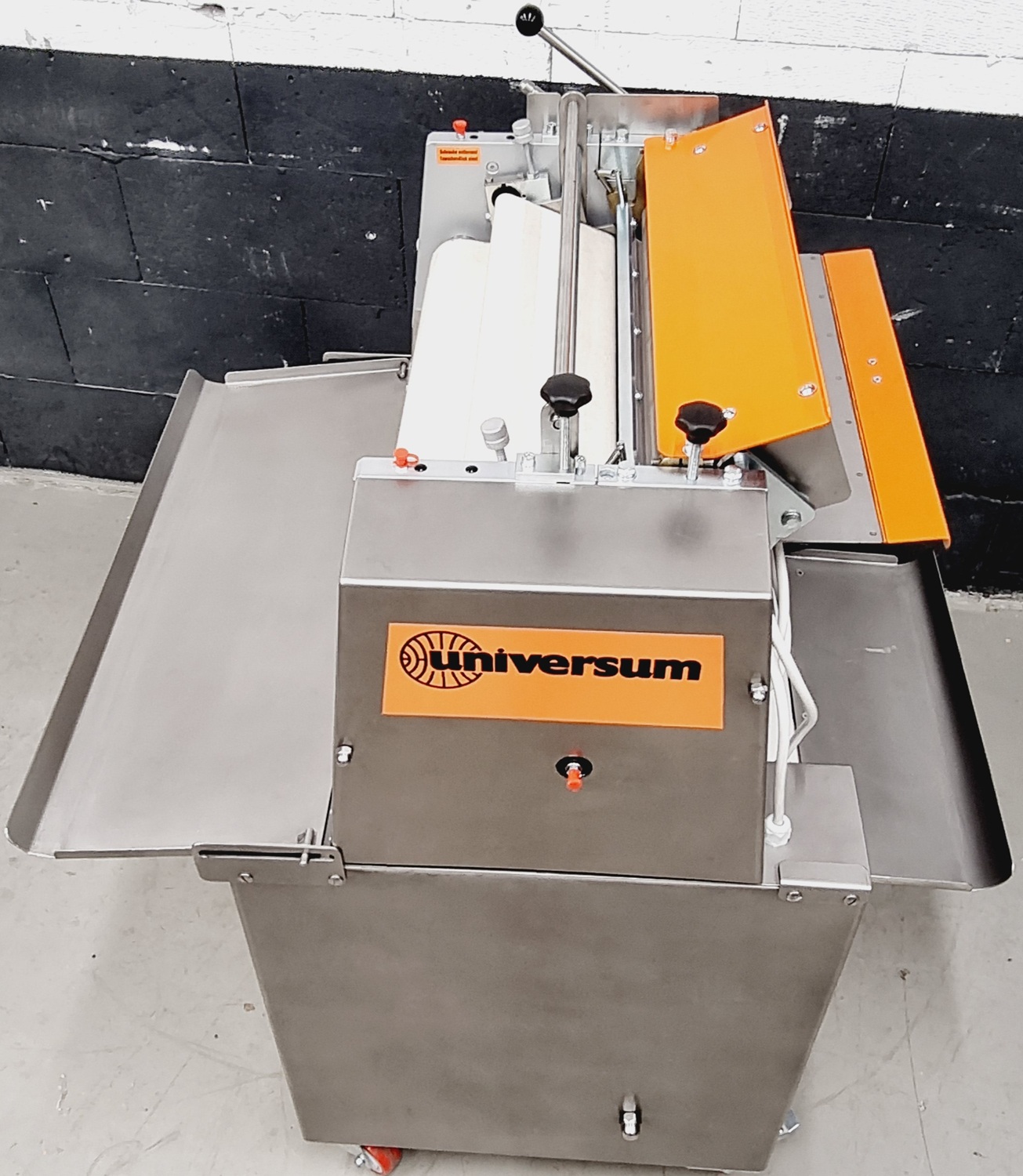 Hörnchenwickelmaschine Universum HWM 50