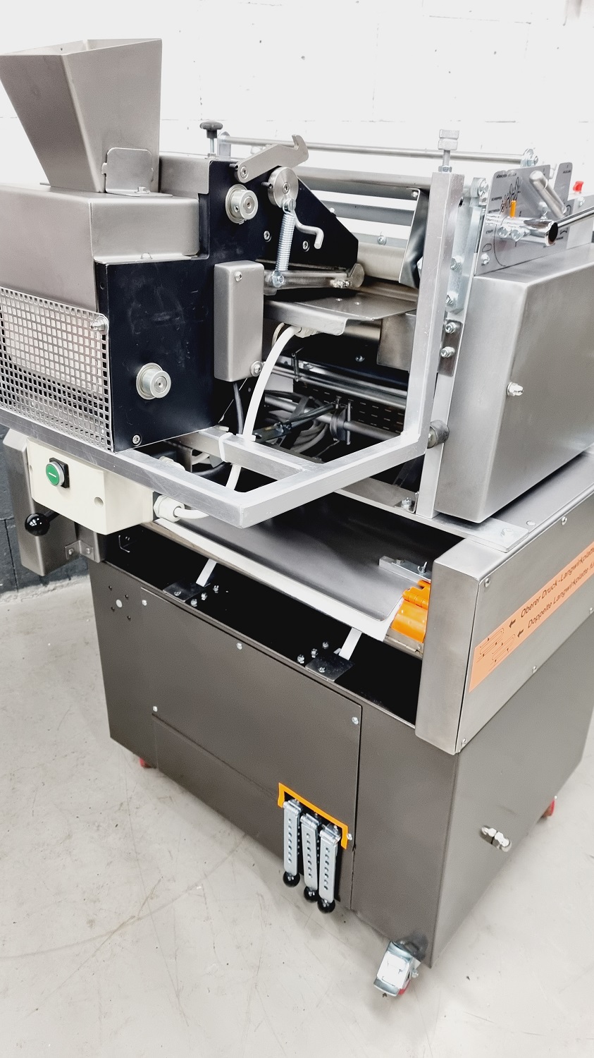 Hörnchenwickelmaschine Universum HWM 50/70 + EB