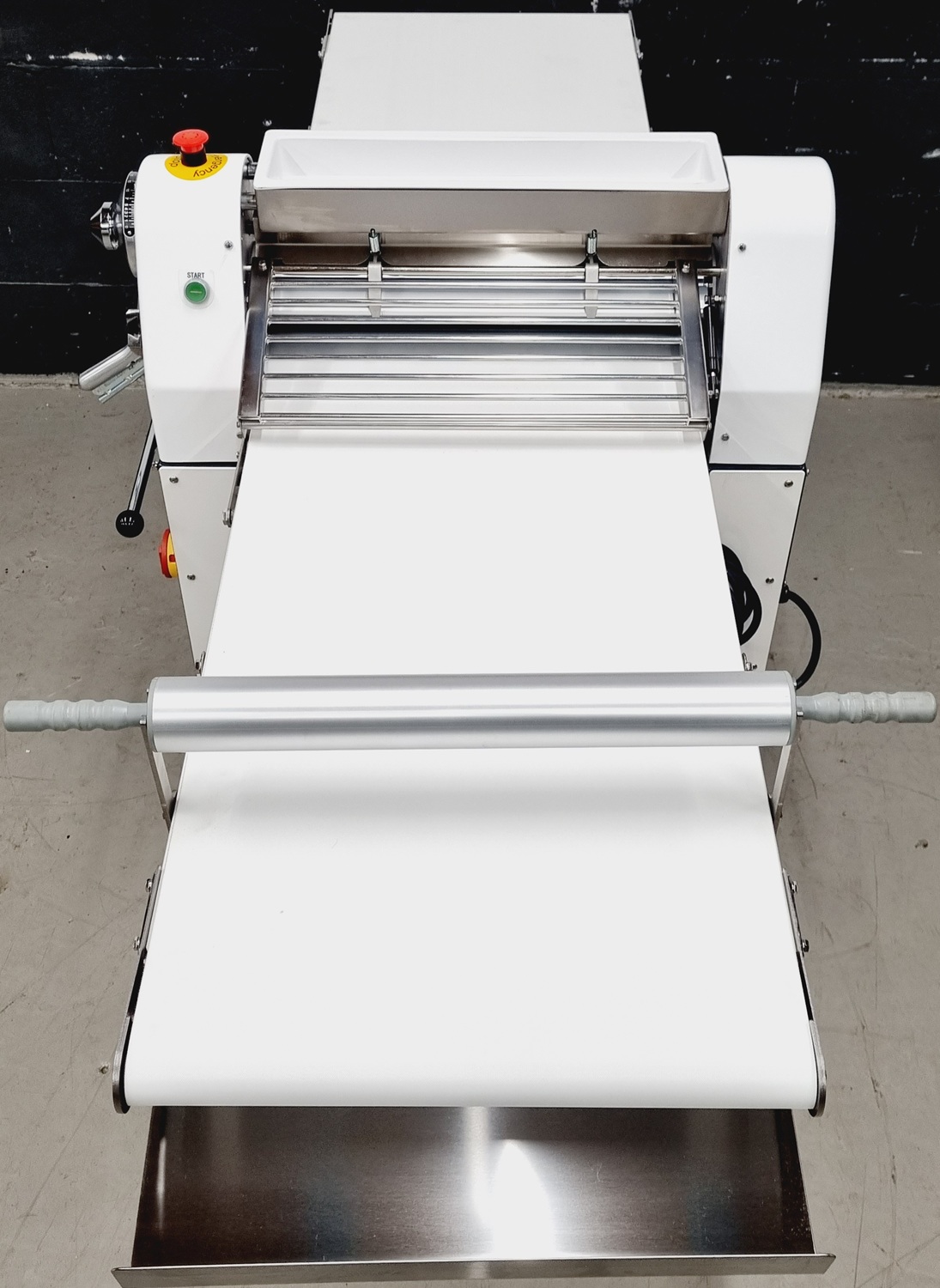 Ausrollmaschine Sinmag SM 520 F NEU Ausrollmaschine Sinmag SM 520 F NEU