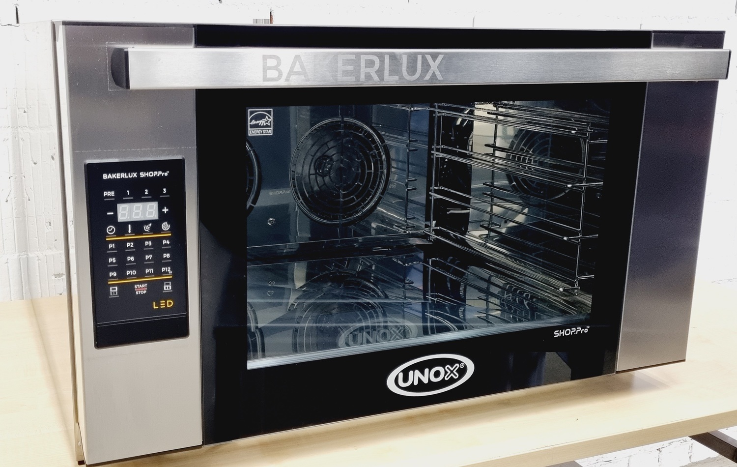 Ladenbackofen Unox Bakerlux 4 Shop.Pro LED   Neu