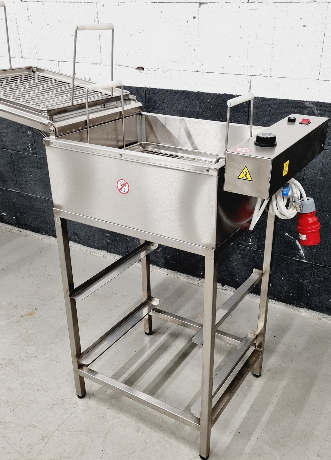 Fettbackgerät F 24 Standmodell NEU Fettbackgerät F 24 Standmodell NEU