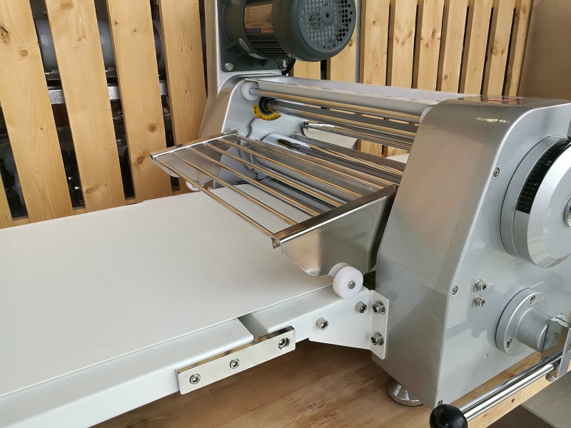 Ausrollmaschine SM 520 NEU
