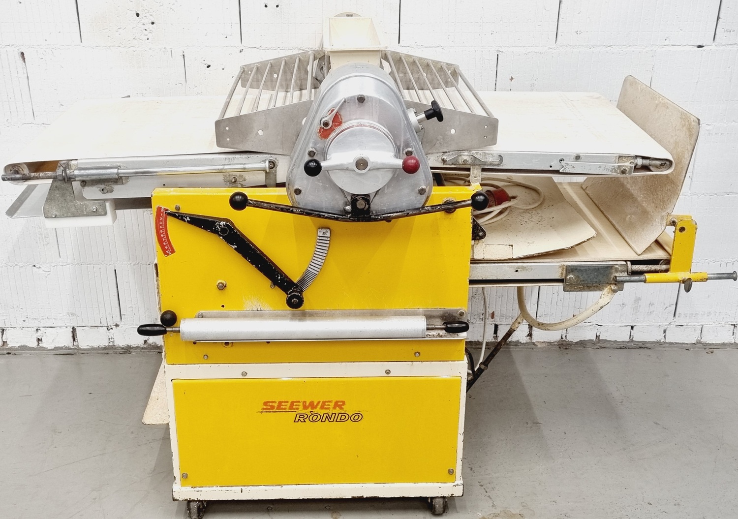 Ausrollmaschine Seewer Rondo SKO 604