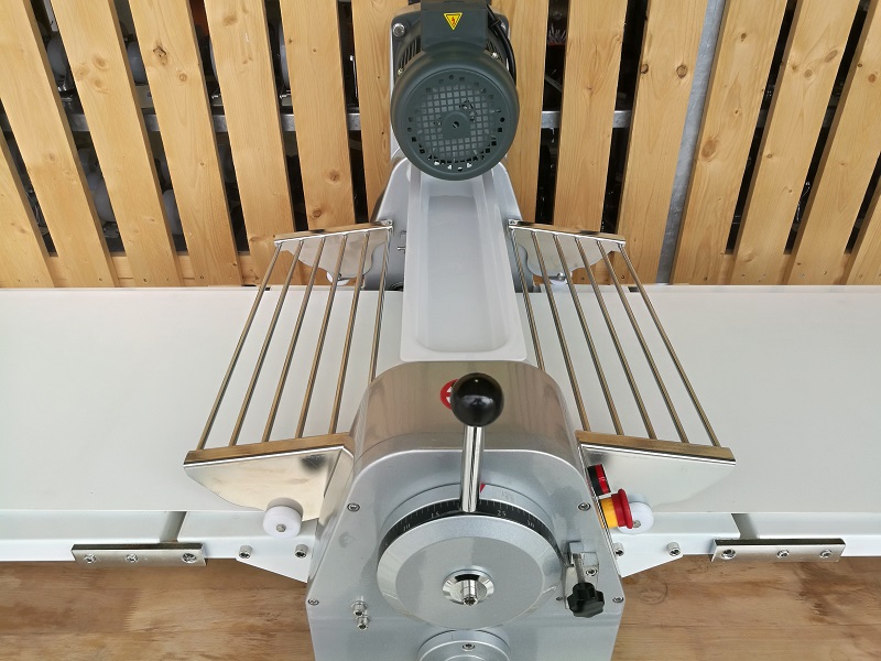 Ausrollmaschine SM 520 NEU