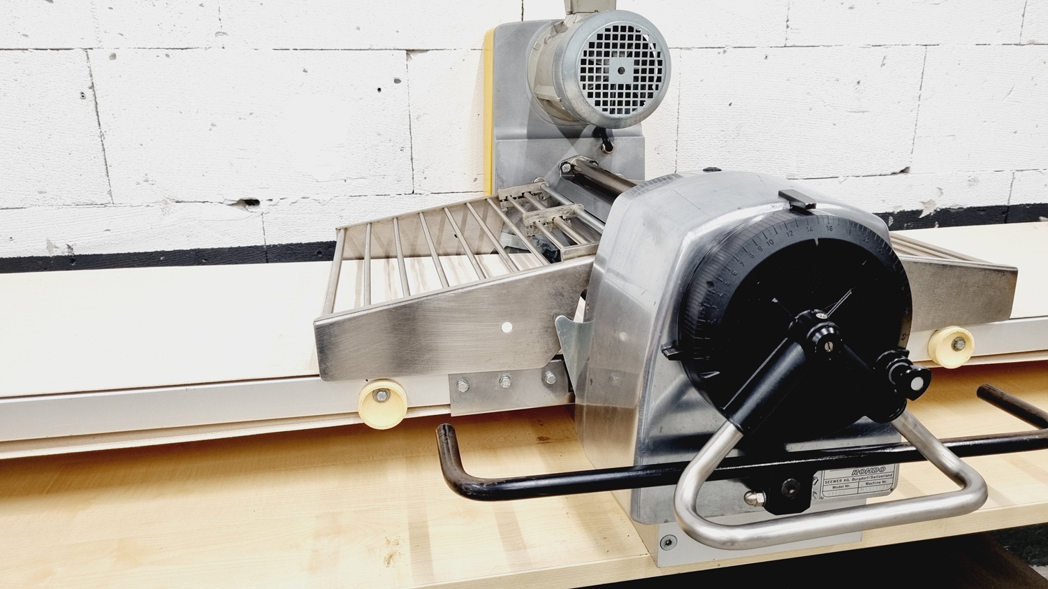 Ausrollmaschine Seewer Rondo STE 53