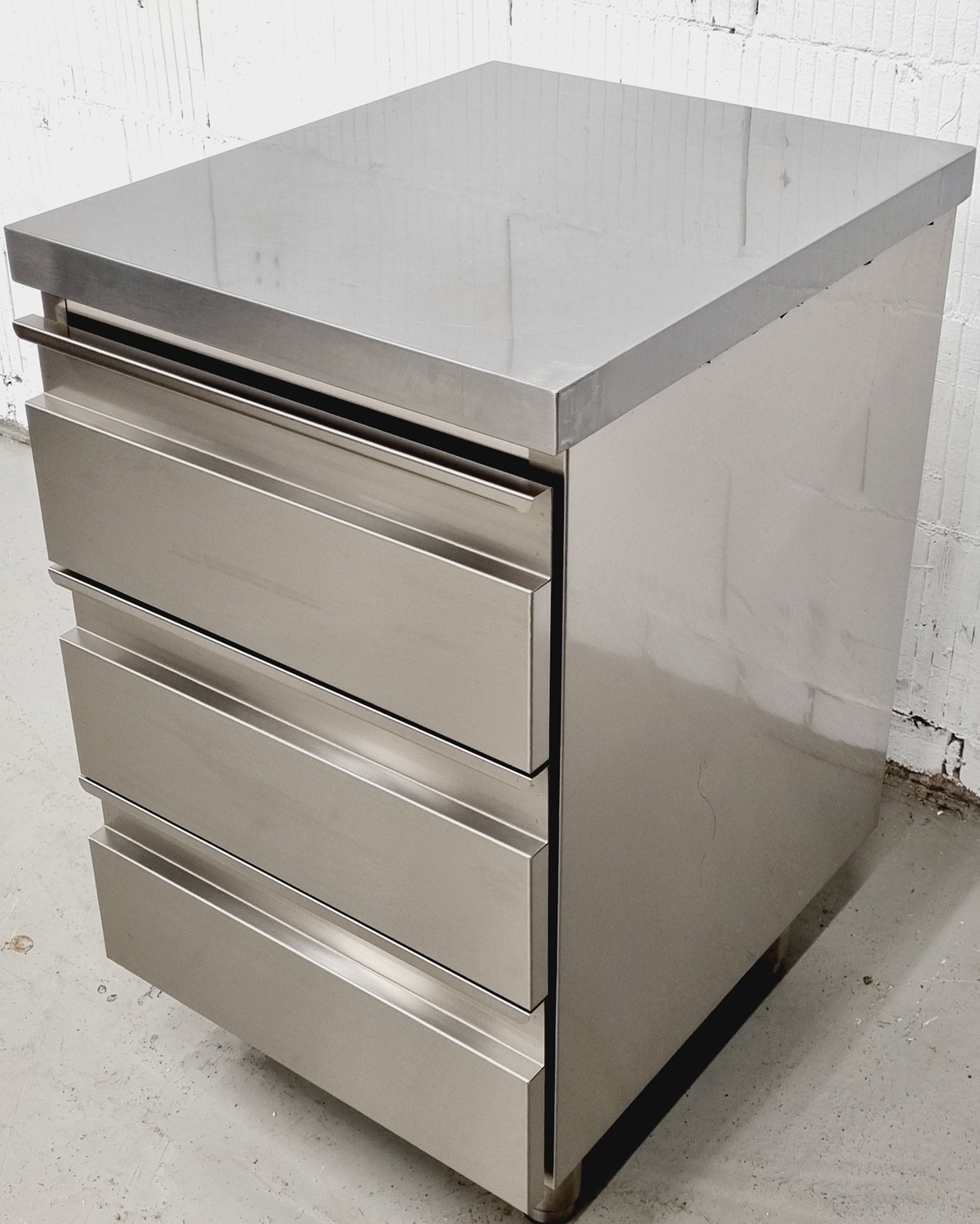 Arbeitstisch AT 500 Schubladenschrank