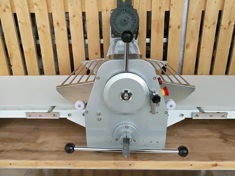 Ausrollmaschine SM 520 NEU