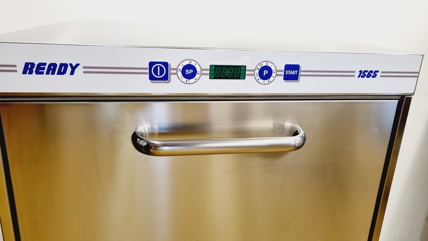 Geschirrspülmaschine R-Line mit Unterbau Geschirrspülmaschine R-Line mit Unterbau