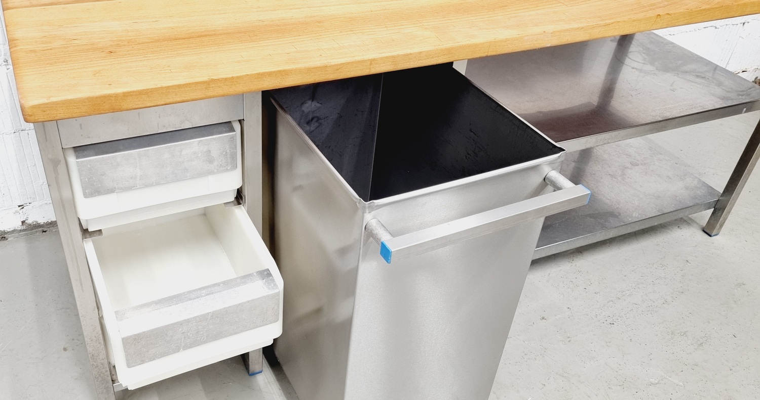 Arbeitstisch AT 2000 mit Buchenholzplatte und Mehlwagen