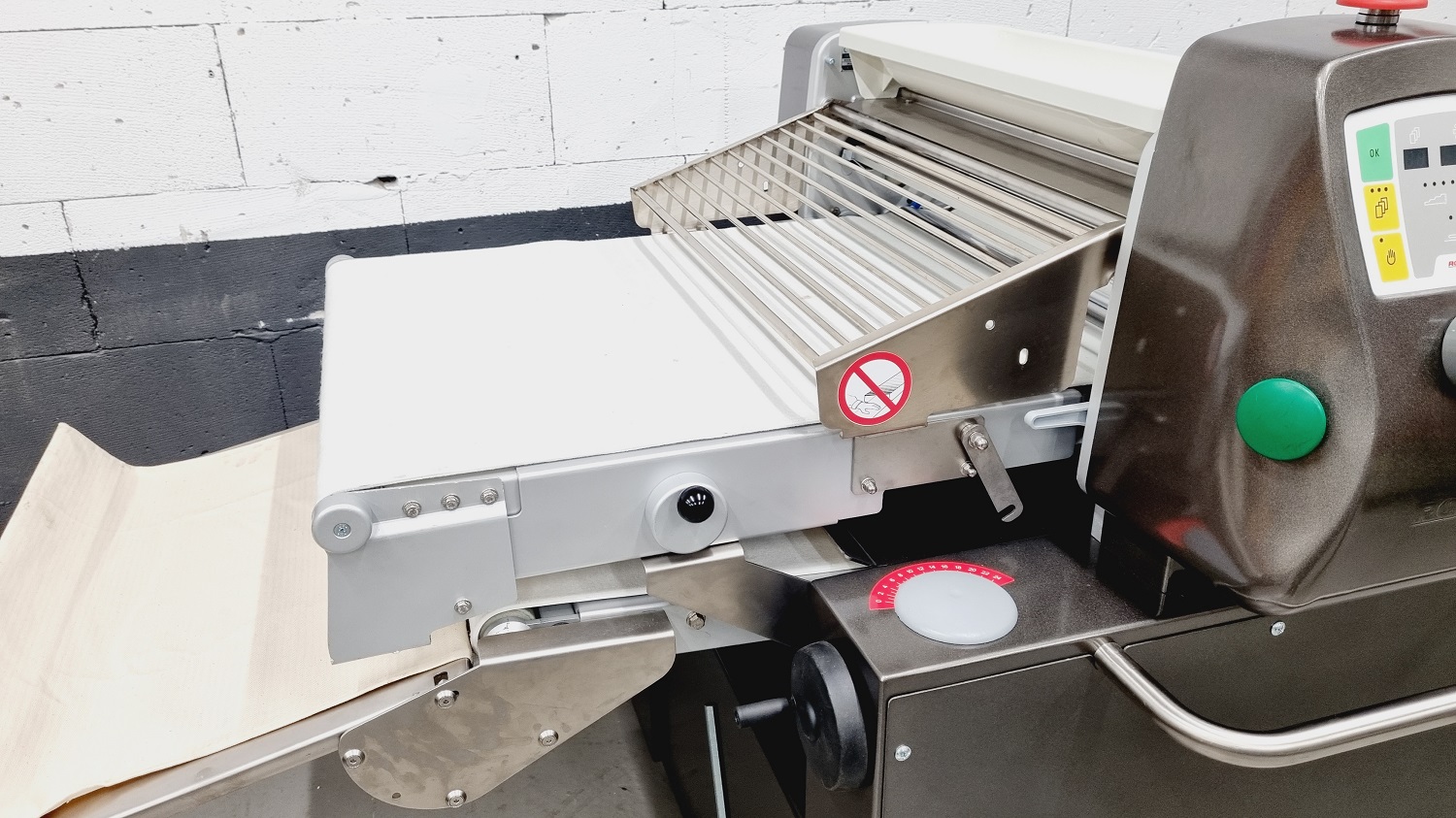 Ausrollmaschine Seewer Rondo SKO 611