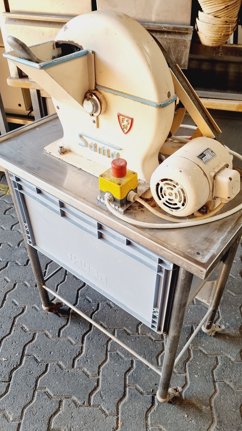 Knödelschneidemaschine Sama