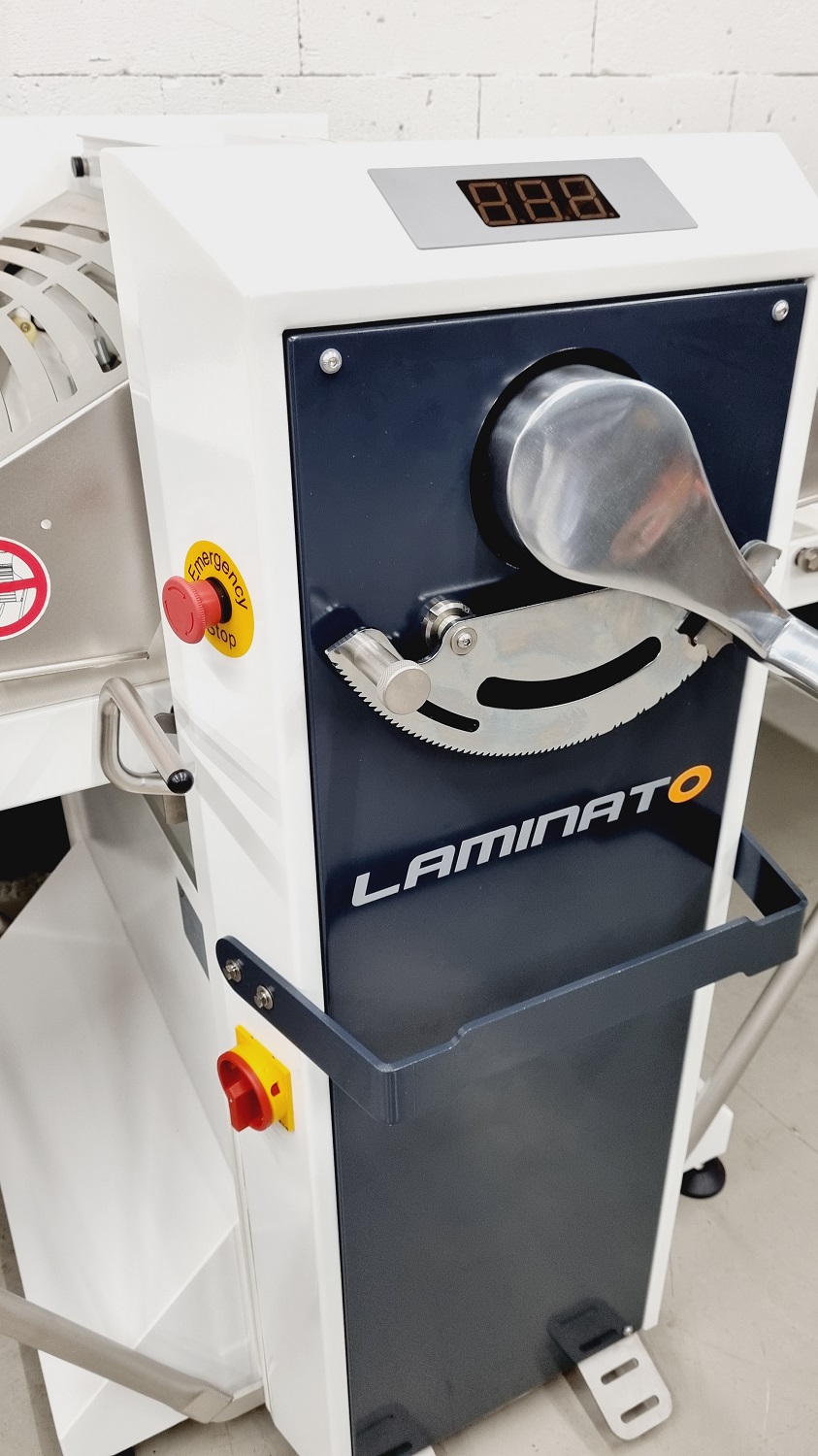 Ausrollmaschine Sinmag Laminato 650 NEU Ausrollmaschine Sinmag Laminato 650 NEU
